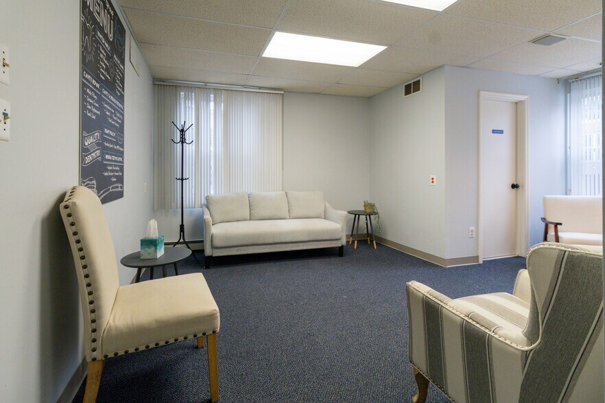 More Photos Of 535 Monmouth St, Gloucester City Medical For Lease