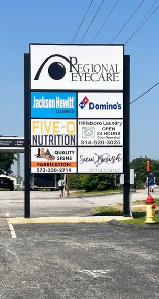 More Photos Of 10716-10738 Business 21, Hillsboro General Retail For Lease