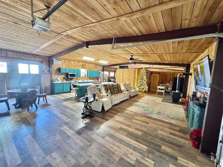 More Photos Of 8895 US-67 Hwy, Cleburne Trailer Camper Park For Sale