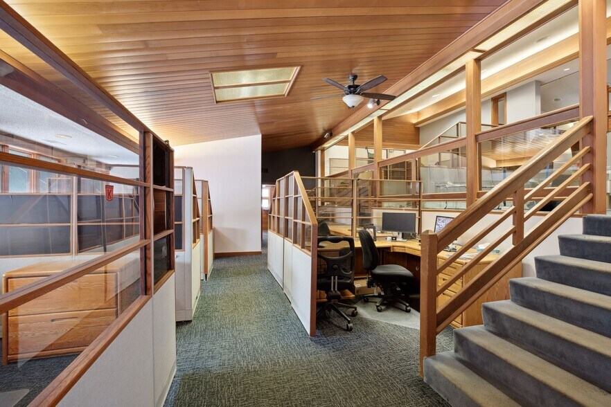 More Photos Of 454 County Rd V V, Somerset Manufacturing For Sale