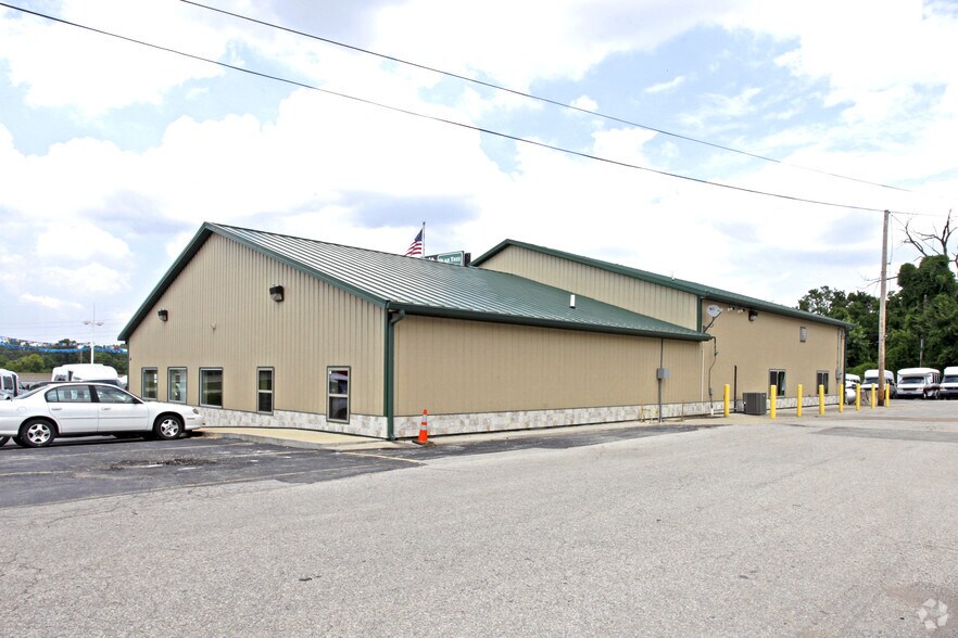 More Photos Of 80 S Highway Dr, Valley Park Flex For Lease