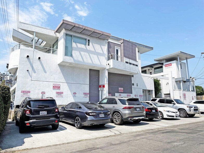 More Photos Of 8490 Santa Monica Blvd, West Hollywood Storefront Retail Office For Lease
