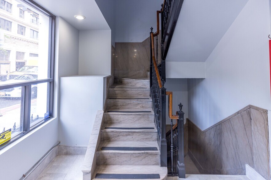 More Photos Of 118-120 W Adams St, Jacksonville Loft Creative Space For Lease