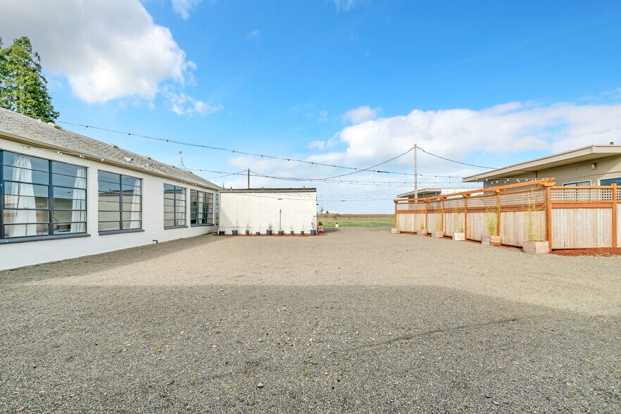 More Photos Of 31414 Harris Dr, Harrisburg Lodge Meeting Hall For Sale