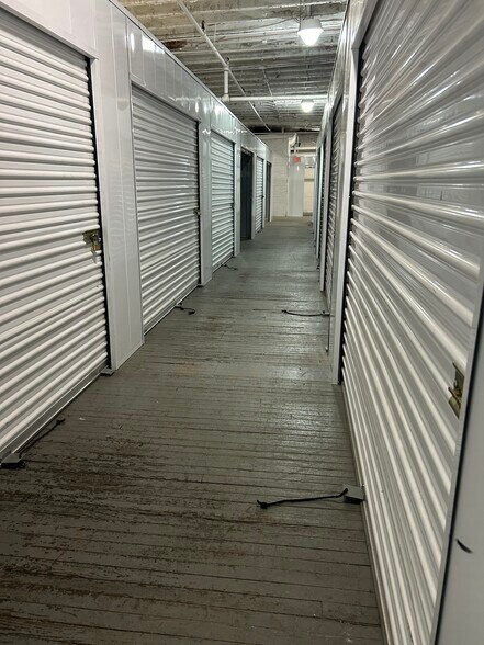 More Photos Of 113 E Chestnut St, Souderton Self Storage For Sale