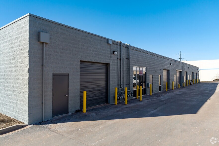 More Photos Of 15250 E 33rd Pl, Aurora Unknown For Lease