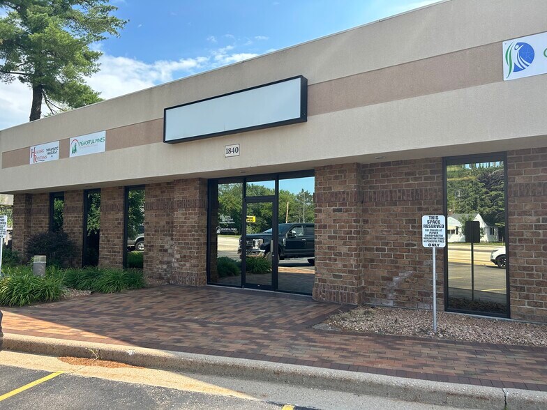 More Photos Of 1820 Post Rd, Plover Storefront Retail Office For Lease