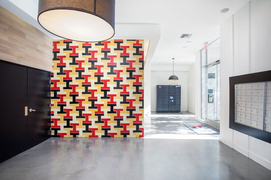 More Photos Of 11049 Magnolia Blvd, North Hollywood Apartments For Lease