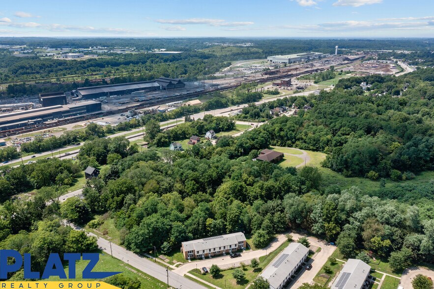 More Photos Of 126 Davis Ln, Youngstown Apartments For Sale