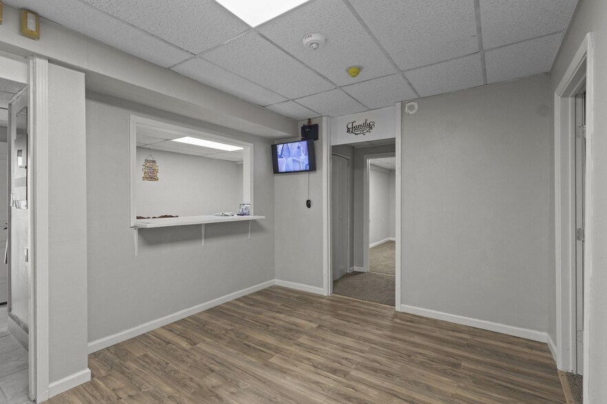 More Photos Of 1610 W Park Ave, Orange Service Station For Sale