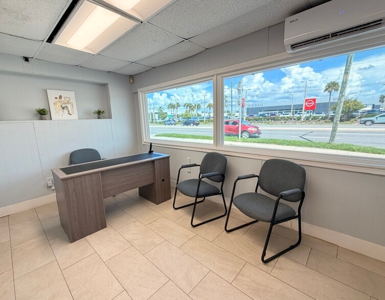 More Photos Of 5100 34th St N, Saint Petersburg Auto Repair For Sale