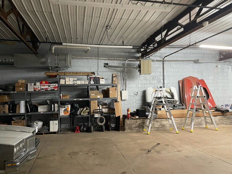 More Photos Of 1427-1431 Valley Dr, Syracuse Warehouse For Sale