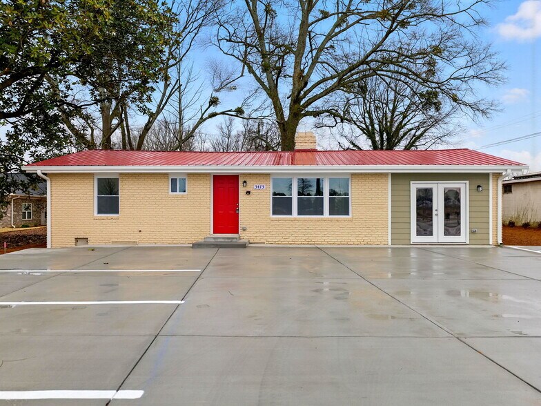 Primary Photo Of 3473 Atlanta Hwy, Flowery Branch Office For Sale