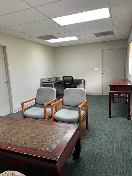 More Photos Of 930 E St, Rio Linda Office Residential For Lease