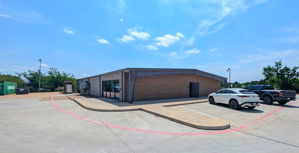 More Photos Of 703 N Highway 78, Wylie Freestanding For Lease