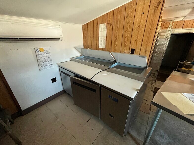 More Photos Of 17307 Route 36, Punxsutawney Specialty For Sale