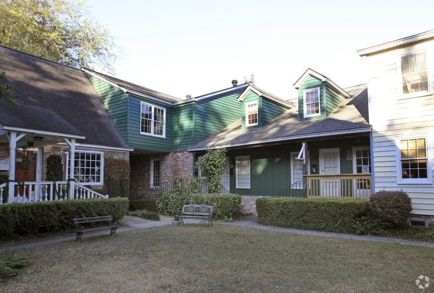 More Photos Of 217 Lucas St, Mount Pleasant Storefront Retail Residential For Lease
