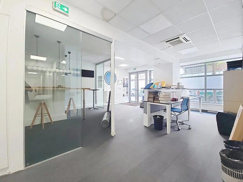 More Photos Of , Paris Office For Sale