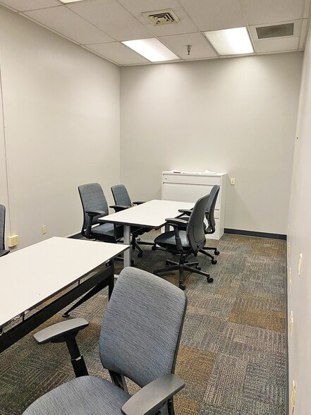 More Photos Of 3400-3446 Demetropolis Rd, Mobile Office For Lease