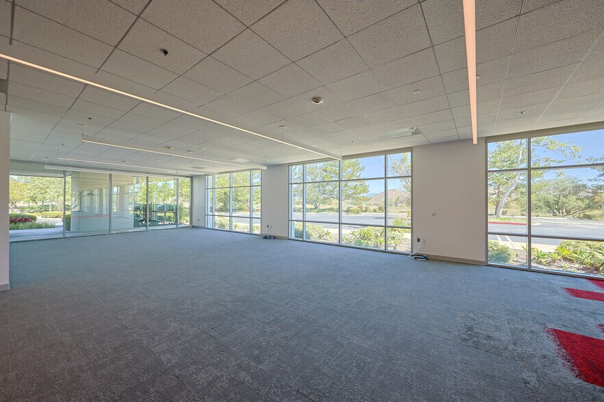 More Photos Of 2380 Conejo Spectrum St, Thousand Oaks Office For Sale