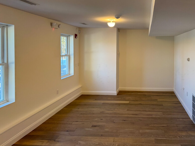 More Photos Of 139 Rt 6A, Orleans Office For Lease
