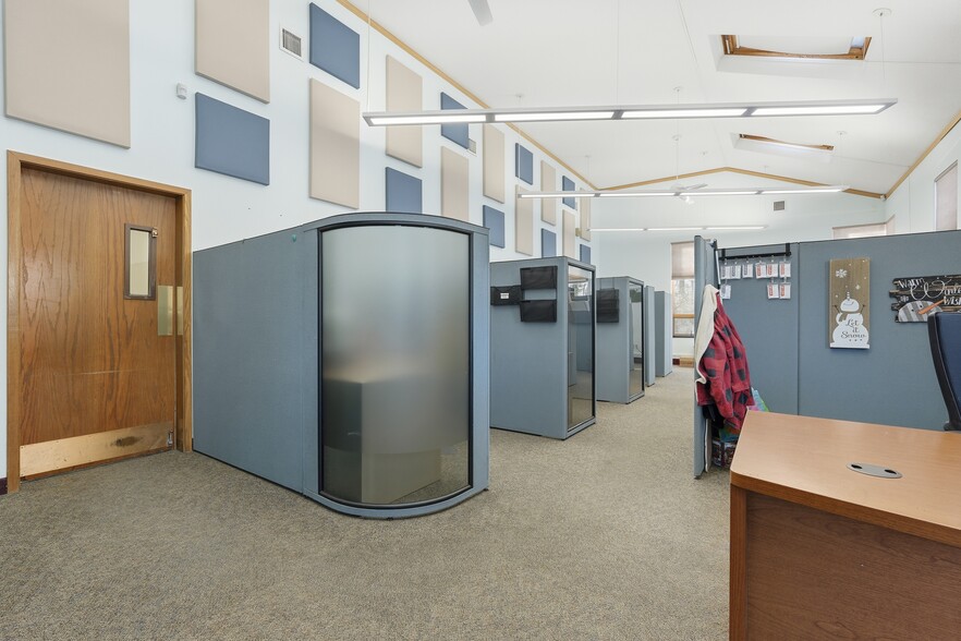 More Photos Of 539 North Rd, Westfield Manufacturing For Sale