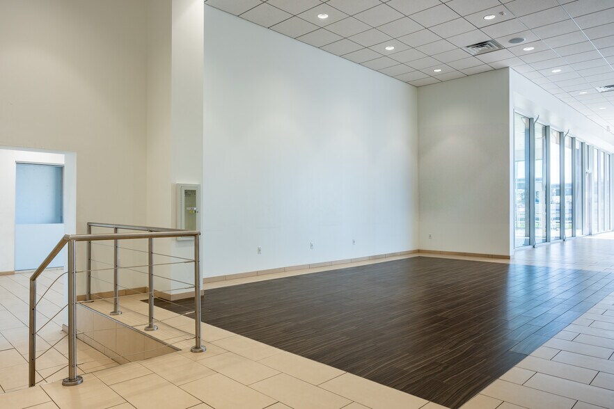 More Photos Of 19300 Northwest Fwy, Houston Auto Dealership For Sale