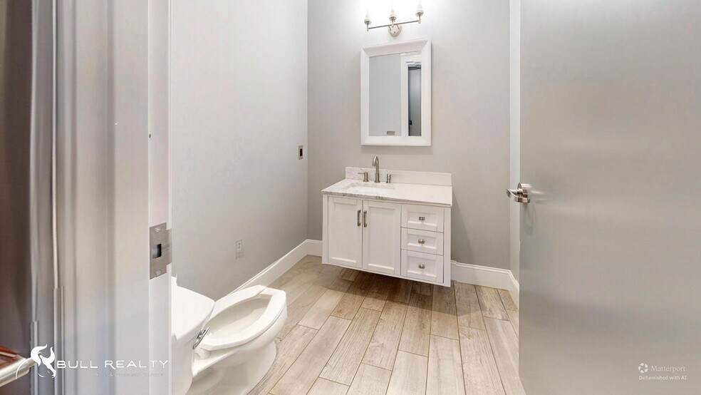 More Photos Of 219 W Boggs St, Lexington Office For Sale