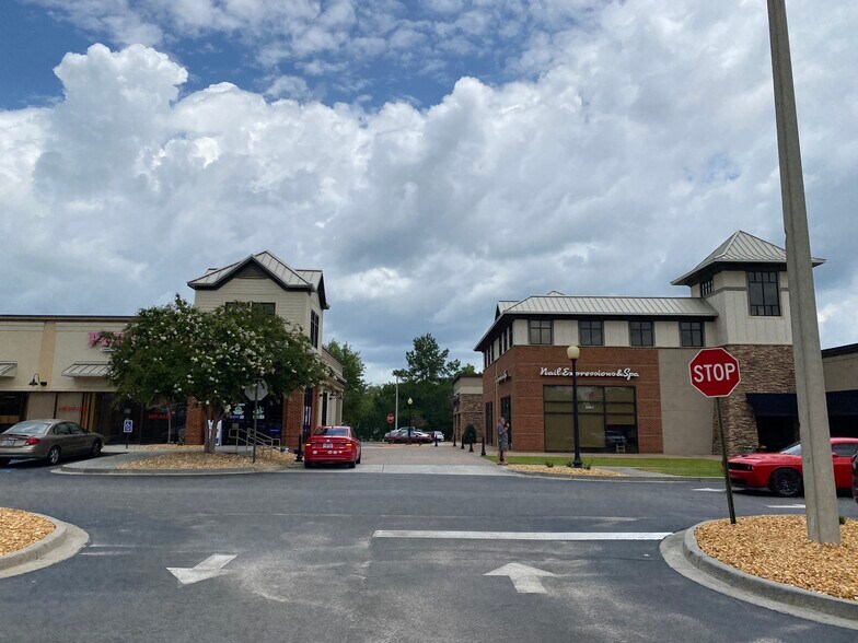 More Photos Of 3259 Inner Perimeter Rd, Valdosta Storefront For Lease