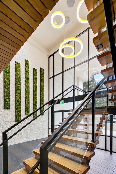 More Photos Of 150 Paularino Ave, Costa Mesa Loft Creative Space For Lease