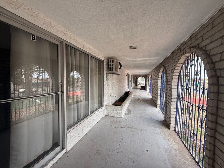 More Photos Of 3221 E Yandell Dr, El Paso Office Residential For Sale
