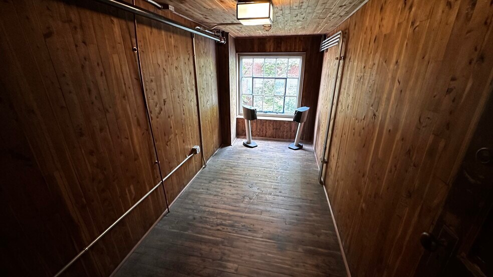 More Photos Of 225 Ferry St, Easton Office Residential For Lease