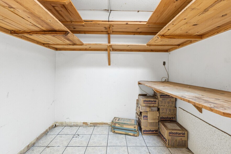 More Photos Of 516 FM 3083 Rd, Conroe Industrial For Lease