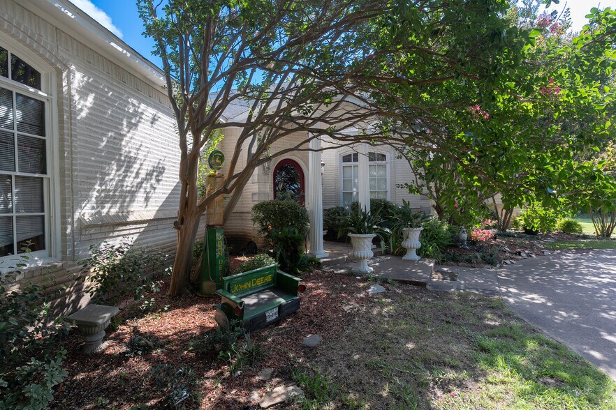 More Photos Of 6529 Asher Rd, Alvarado Specialty For Sale