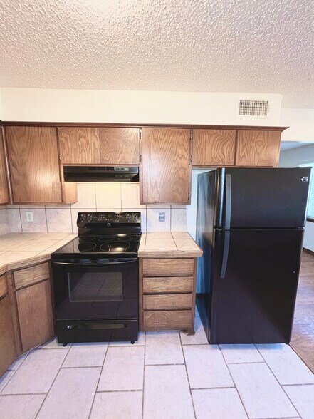 More Photos Of 312 Chalmette Dr, Norman Apartments For Sale