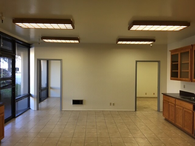 More Photos Of 380 Swift Ave, South San Francisco Warehouse For Lease