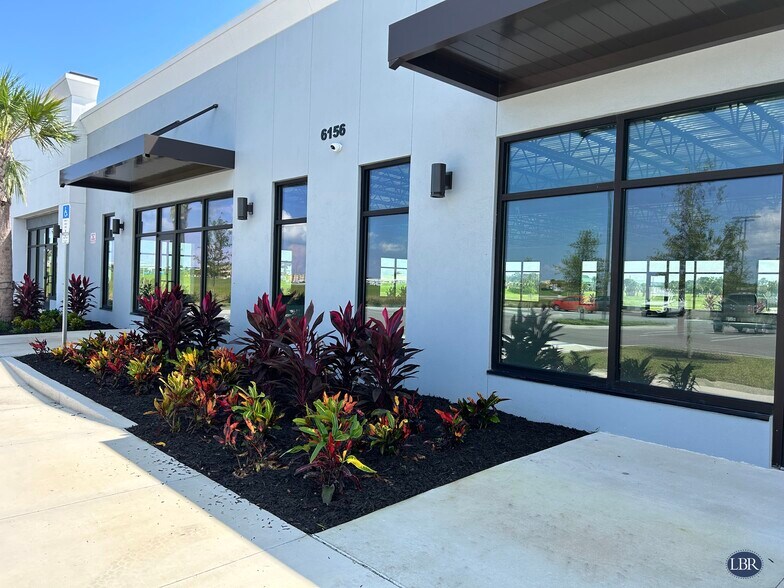 More Photos Of 6156 Breslay Dr, Melbourne Medical For Lease