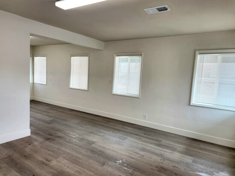 More Photos Of 1511 Pontius Ave, Los Angeles Loft Creative Space For Lease