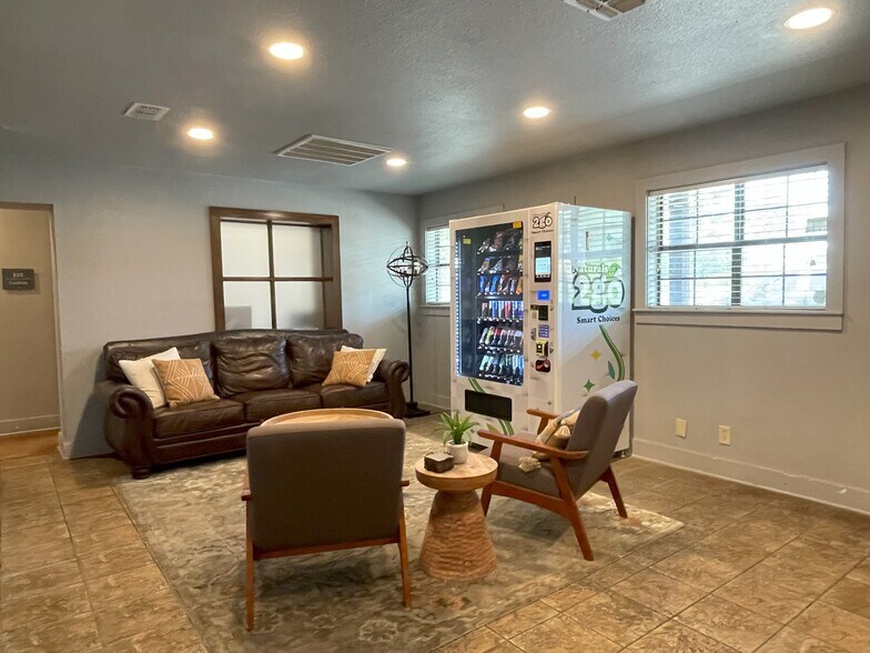 More Photos Of 5 Upper Cibolo Creek Rd, Boerne Light Manufacturing For Lease