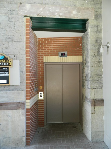 More Photos Of 4 Commercial St, Rochester Loft Creative Space For Lease