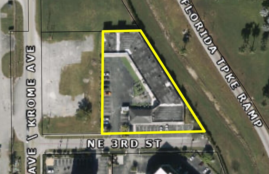 More Photos Of 12 NE 3rd St, Homestead Freestanding For Lease