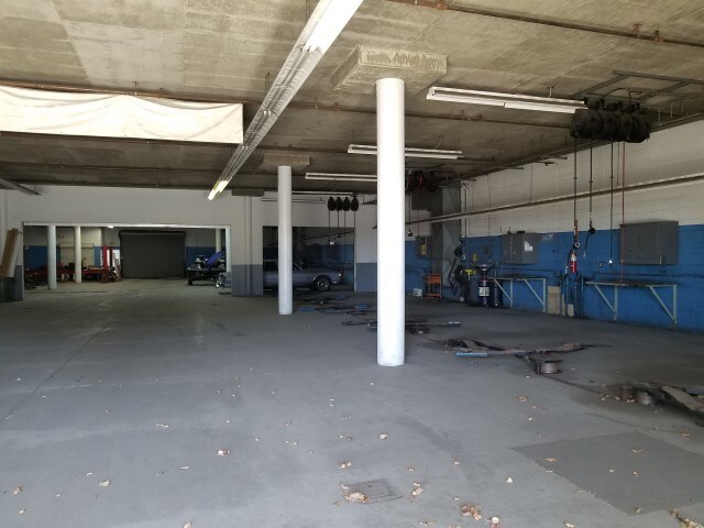 More Photos Of 11 Auto Center Dr, Irvine Auto Dealership For Sale
