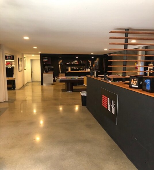 Primary Photo Of 3025 Airport Ave, Santa Monica Loft Creative Space For Lease