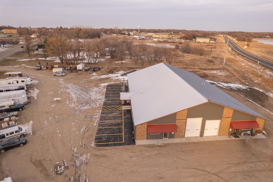 More Photos Of 815 E 1st Ave, Osakis Flex For Lease