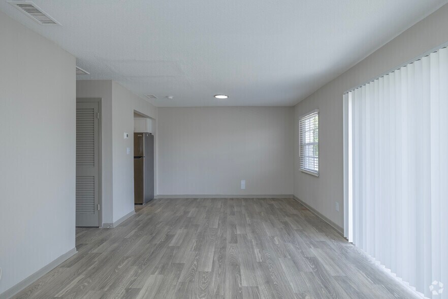 More Photos Of 6900 Concord Dr, Tampa Apartments For Sale