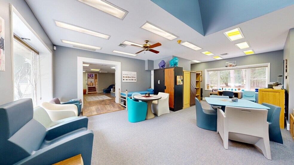 More Photos Of 172 Tuckerton Rd, Medford Office For Sale