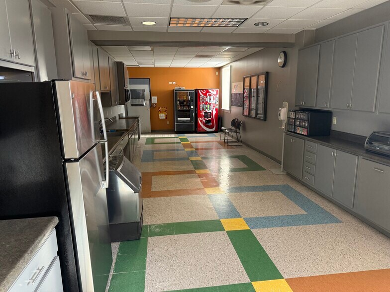 More Photos Of 1241 O.G. Skinner Dr, West Point Office For Sale
