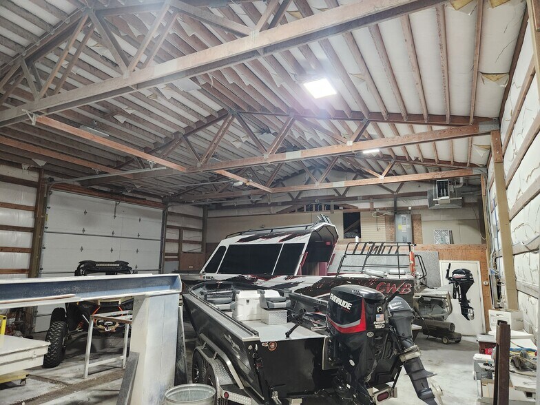 More Photos Of 1337 Bridge St, Clarkston Warehouse For Sale