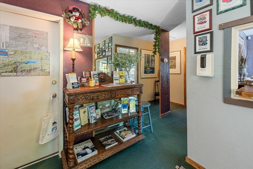 More Photos Of 40585 Big Bear Blvd, Big Bear Lake Office For Sale