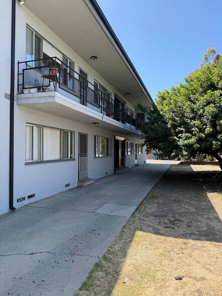 More Photos Of 6060 Cadillac Ave, Los Angeles Multifamily For Sale